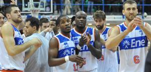 Brindisi ha un record di 11-4, lnel 2012-13 chiuse a 11-19. Ciam/Cast Brindisi ha un record di 11-4, lnel 2012-13 chiuse a 11-19. Ciam/Cast