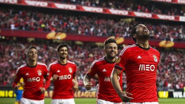 Esultanza portoghese dopo l'1-0. Epa Esultanza portoghese dopo l'1-0. Epa