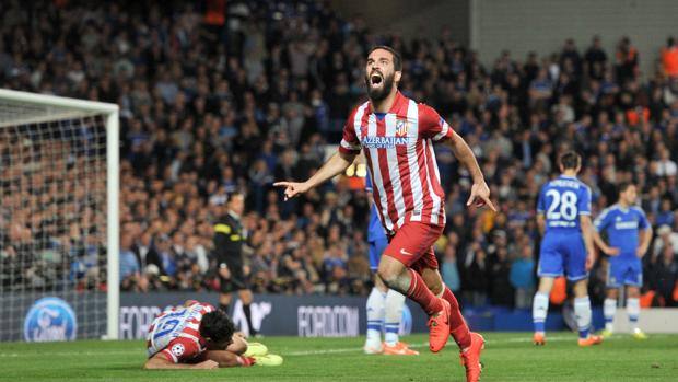 Arda Turan esulta a Stamford Bridge. Ap Arda Turan esulta a Stamford Bridge. Ap
