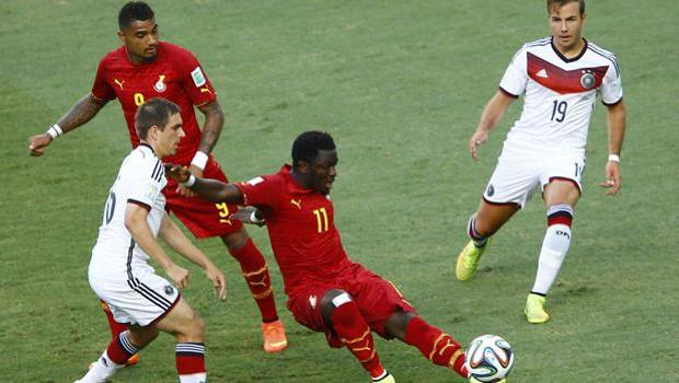 Sulley Muntari (a destra) e Boateng nel match contro la Germania. Reuters Sulley Muntari (a destra) e Boateng nel match contro la Germania. Reuters