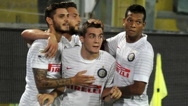 Mateo Kovacic festeggiato dai compagni. Ap Mateo Kovacic festeggiato dai compagni. Ap