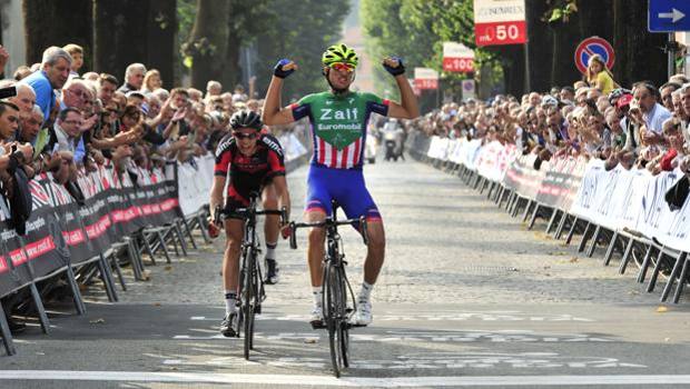 Gianni Moscon, 20 anni, vince a Oggiono. Soncini