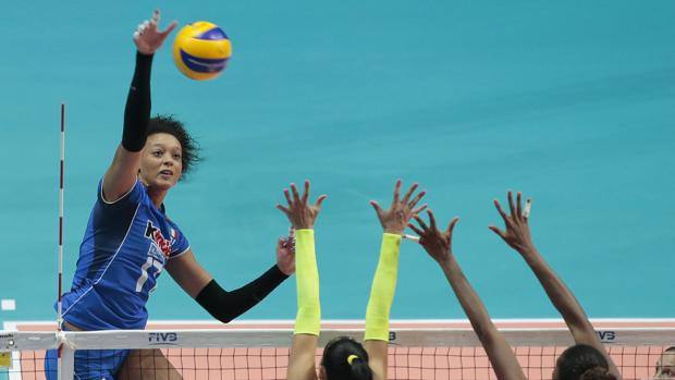 Attacco di Valentina Diouf. AP Attacco di Valentina Diouf. AP