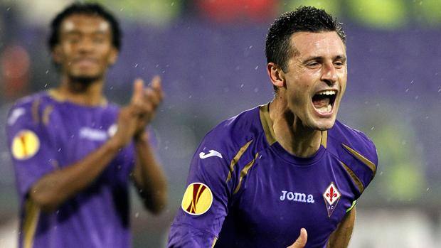 Manuel Pasqual, 32 anni, festeggia la rete dell'1-1. Ap Manuel Pasqual, 32 anni, festeggia la rete dell'1-1. Ap