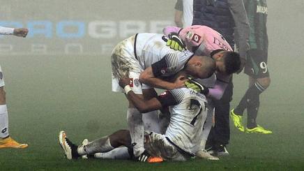 I giocatori del Cesena festeggiano Zé Eduardo, autore dell'1-1 al 93'. Getty Images