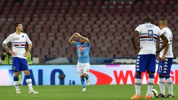 L'esultanza di Insigne, fascia di capitano al braccio. Getty Images L'esultanza di Insigne, fascia di capitano al braccio. Getty Images