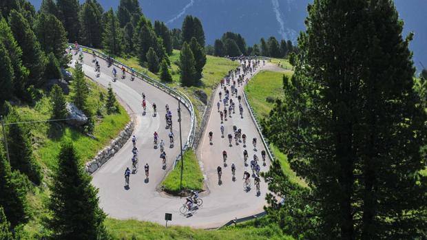 Uno dei tanti tornanti affrontanti durante la Maratona. Mosna