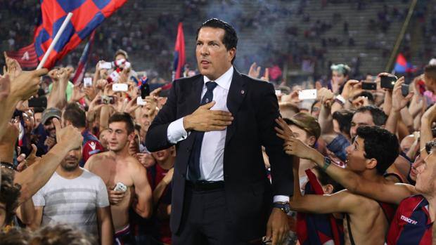 Joe Tacopina the party of promotion to Serie A's Bologna.  Bight Joe Tacopina the party of promotion to Serie A's Bologna.  Bight