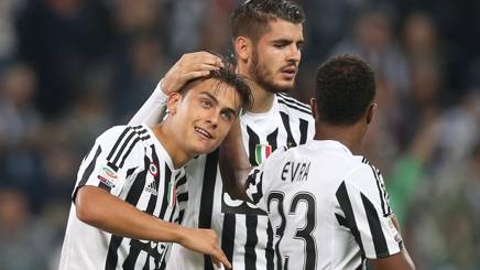 Morata con Dybala ed Evra. Afp Morata con Dybala ed Evra. Afp
