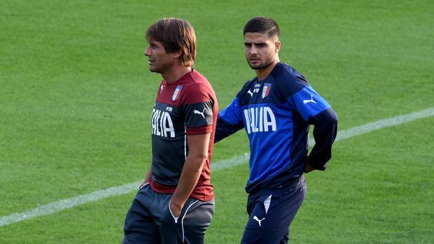 Conte e Insigne nel ritiro azzurro. Getty Images Conte e Insigne nel ritiro azzurro. Getty Images