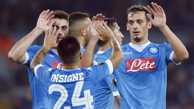 Gabbiadini festeggia con Insigne e i compagni. Reuters Gabbiadini festeggia con Insigne e i compagni. Reuters