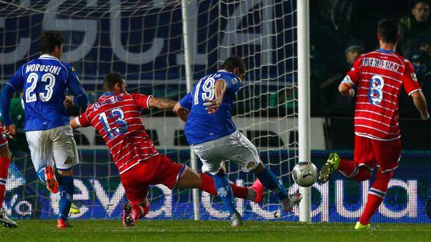 La rete dell'1-0 di Geijo contro il Pescara. LaPresse