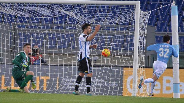 Il gol del 2-1 di Danilo Cataldi. Ansa Il gol del 2-1 di Danilo Cataldi. Ansa