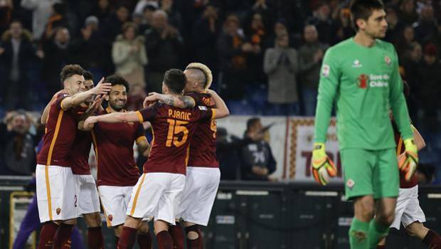 L'esultanza dei giocatori della Roma dopo il 4-1 di Salah. Ap L'esultanza dei giocatori della Roma dopo il 4-1 di Salah. Ap