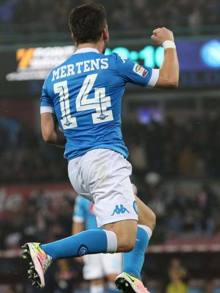 La gioia di Dries Mertens, autore di una tripletta. Ansa La gioia di Dries Mertens, autore di una tripletta. Ansa