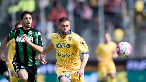 Gran duello per tutta la partita quello tra Vrsaljko e Dionisi. Ansa Gran duello per tutta la partita quello tra Vrsaljko e Dionisi. Ansa