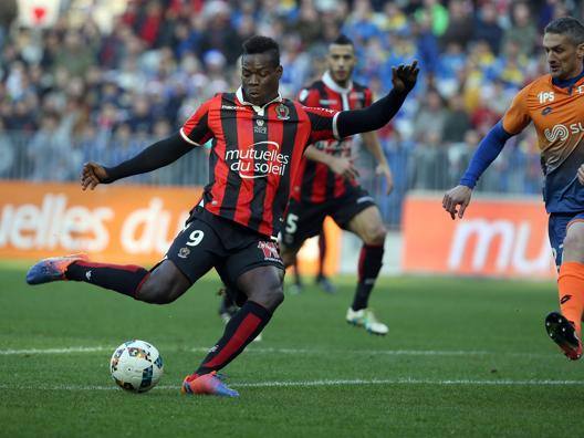 Balotelli show: doppietta! E il Nizza allunga sul Monaco
