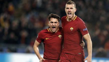 Edin Dzeko, match winner, festeggia con Cengiz Under, autore del gol dell'andata. Ansa Edin Dzeko, match winner, festeggia con Cengiz Under, autore del gol dell'andata. Ansa