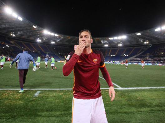 Totti, altro Tapiro d'oro. Il Capitano: Spalletti? Non ci siamo incrociati