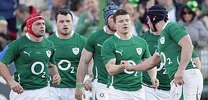 L'Irlanda festeggia la meta di O'Driscoll. Ap