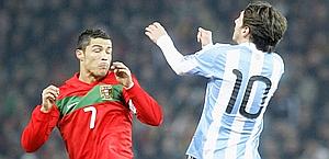 Cristiano Ronaldo e Leo Messi: un gol a testa a Ginevra. Ap