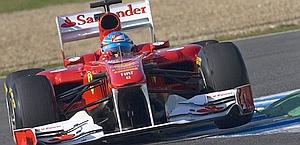 Fernando Alonso, 29 anni, impegnato nei test di Jerez. Ap