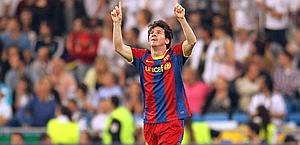 Leo Messi, 23 anni, esulta dopo il secondo gol al Bernabeu. Afp