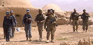 Militari italiani in Afghanistan. Ansa