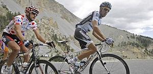 Alberto Contador, 28 anni, in crisi sul Galibier. Ao