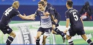 Mateo Kovacic esulta dopo il gol al Lione. Ap