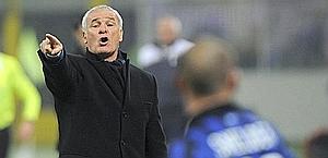 Le indicazioni di Ranieri in Inter-Lazio. Ansa
