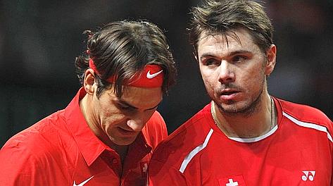 La delusione di Federer e Wawrinka dopo il flop della Svizzera in Coppa Davis. Reuters