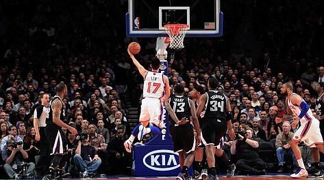 Sette vittorie su sette dei Knicks di Jeremy Lin. Afp