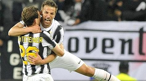 Del Piero esulta dopo il gol segnato alla partita n. 700. Reuters