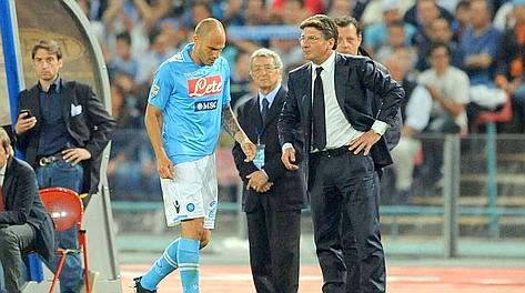 Paolo Cannavaro, 30 anni, e Walter Mazzarri, 49. LaPresse