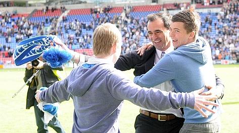 Roberto Martinez ha festeggiato la salvezza col Wigan. Reuters