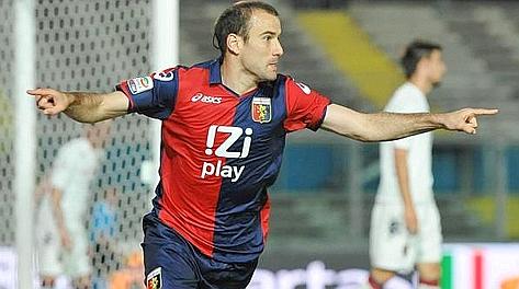 Rodrigo Palacio, 18 gol col Genoa nell'ultimo campionato. Ansa