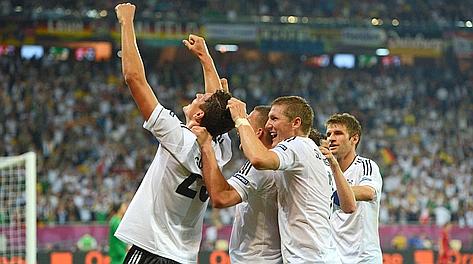 La Germania impazzisce al gol di Gomez. Anche su Twitter. Afp