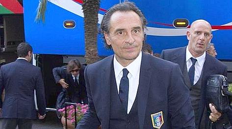 Cesare Prandelli al rientro in Italia dopo Euro 2012. Ansa