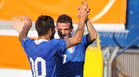Alessandro Florenzi e Lorenzo Insigne festeggiano il gol del romanista. KeyPressMedia