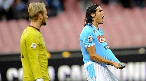 Cavani esulta: settimo gol in campionato, ma non basta al Napoli per vincere. Ansa