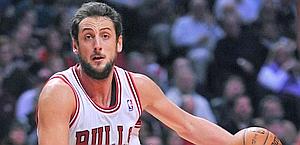 Marco Belinelli, 26 anni: con lui in quintetto Chicago  7-4. 