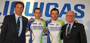 Nibali e Basso tra Amadio e Dal Lago a inizio 2012. Bettini