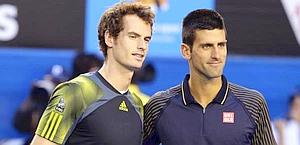 Andy Murray, a sinistra, con Novak Djokovic. Ansa