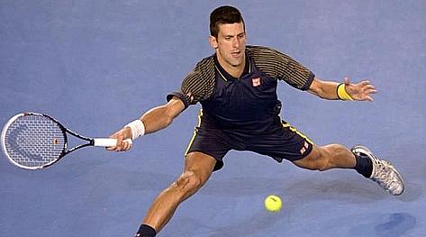 Novak Djokovic, 25 anni, cerca il terzo successo di fila a Melbourne. Ansa