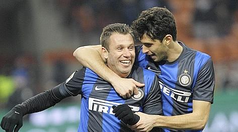 Cassano e Ranocchia, entrambi a segno nella vittoria dell'Inter sul Chievo. Ap