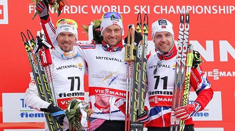 Da sinistra: il bronzo Johan Olsson, l'oro Petter Northug e l'argento Tord Asle Gjerdalen. Reuters
