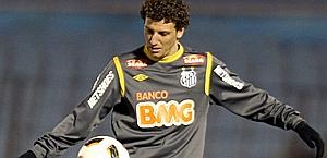 Il centrocampista del Santos Elano, 30 anni. Epa