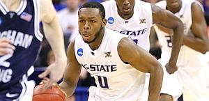 Jacob Pullen in azione con Kansas State. Reuters
