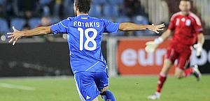 Tutta la gioia di Fotakis dopo il gol dell'1-1. Reuters